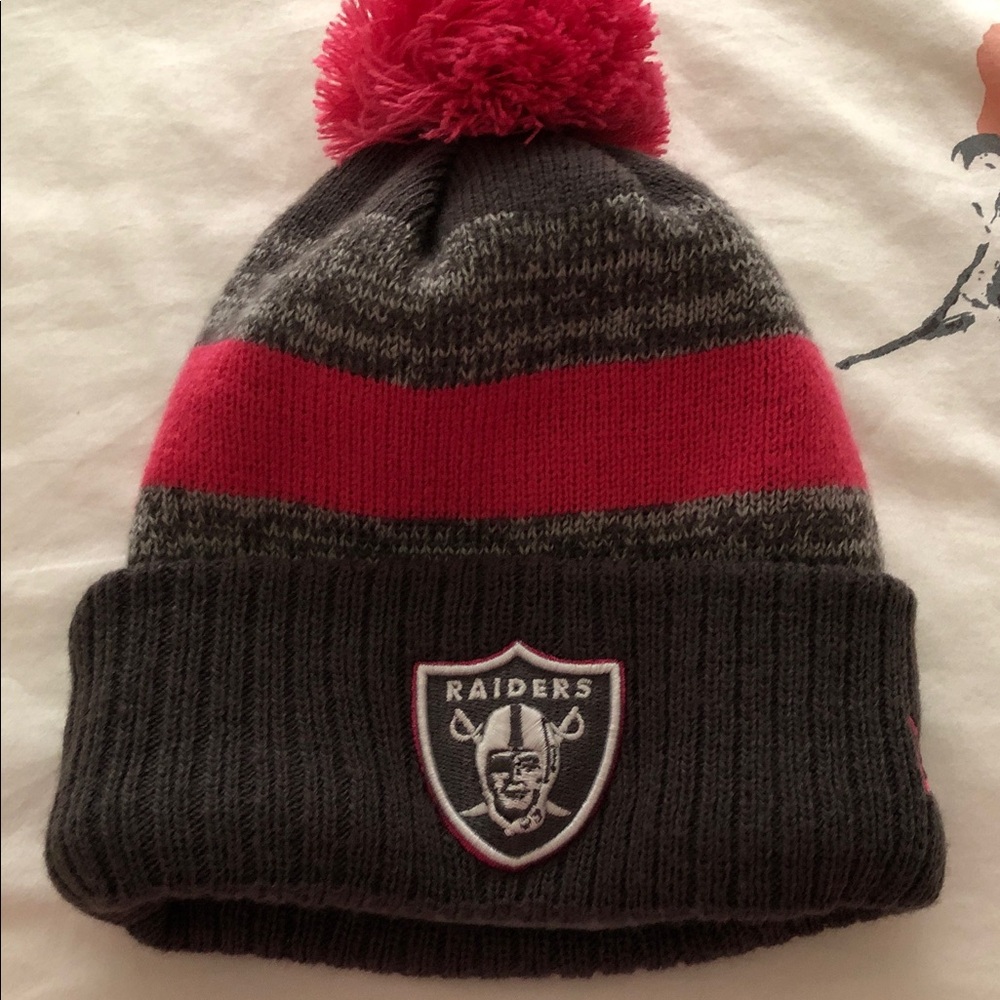 Riders by Lee Kids Beanie with Pom-Pom - Black and Red